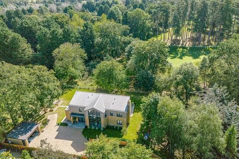 undefined, High Road, Essendon, Hatfield, Hertfordshire, AL9