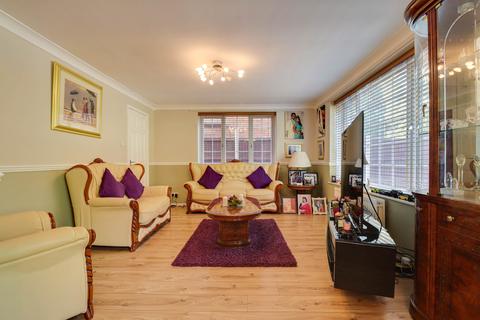undefined, Admirals Walk, St. Albans, Hertfordshire, AL1