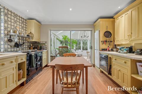 5 bedroom detached house for sale, Brentwood Road, Herongate, CM13
