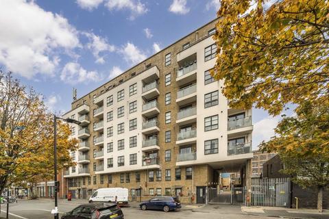 2 bedroom flat for sale, Bournemouth Road, London SE15