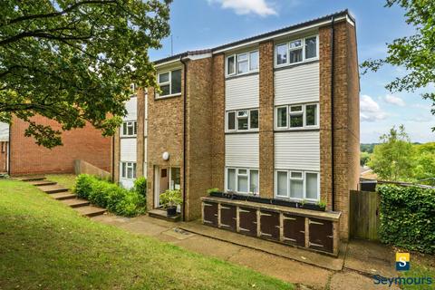 2 bedroom flat for sale, Park Barn Drive, Surrey GU2