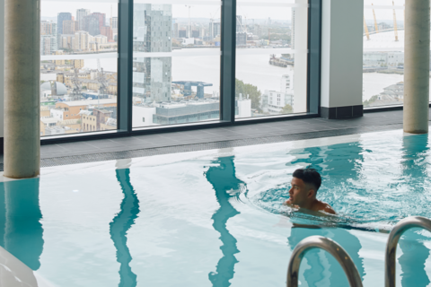 Studio to rent, Classic Plus Studios at London, ARK Canary Wharf, Crossharbour Plaza E14
