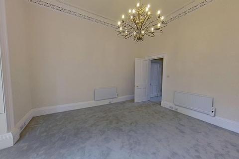 2 bedroom flat to rent, Merchiston Crescent, Edinburgh, EH10