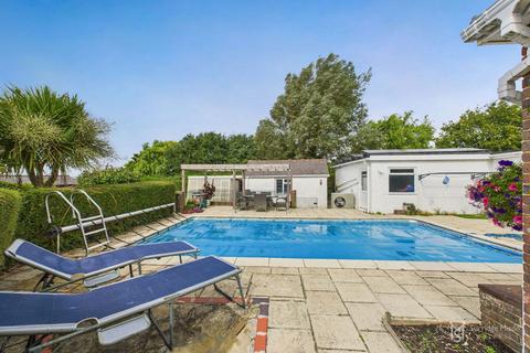 4 bedroom detached house for sale, Hankham Hall Road, Pevensey BN24