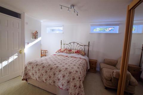 undefined, Meadow Brook, Tavistock