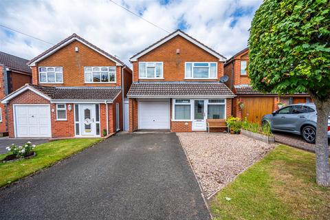 5 Banbery Drive, Wombourne, Wolverhampton, WV5 0AH