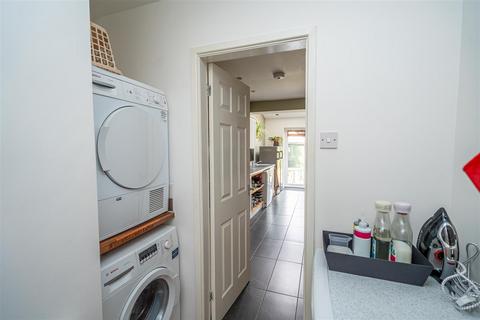 5 Banbery Drive, Wombourne, Wolverhampton, WV5 0AH