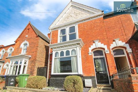 4 bedroom end of terrace house for sale, St Augustine Avenue, Grimsby DN32