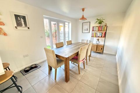 8 Carr Road, Moulton, Northampton, NN3 7AY