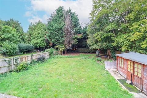 undefined, Salisbury Road, Farnborough GU14