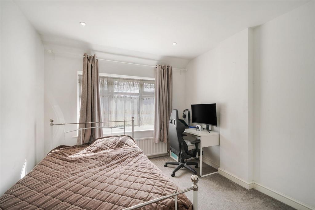 20 Robin Hood Way - dmj4uj Wnbs EWpe EK3h Du.jpg