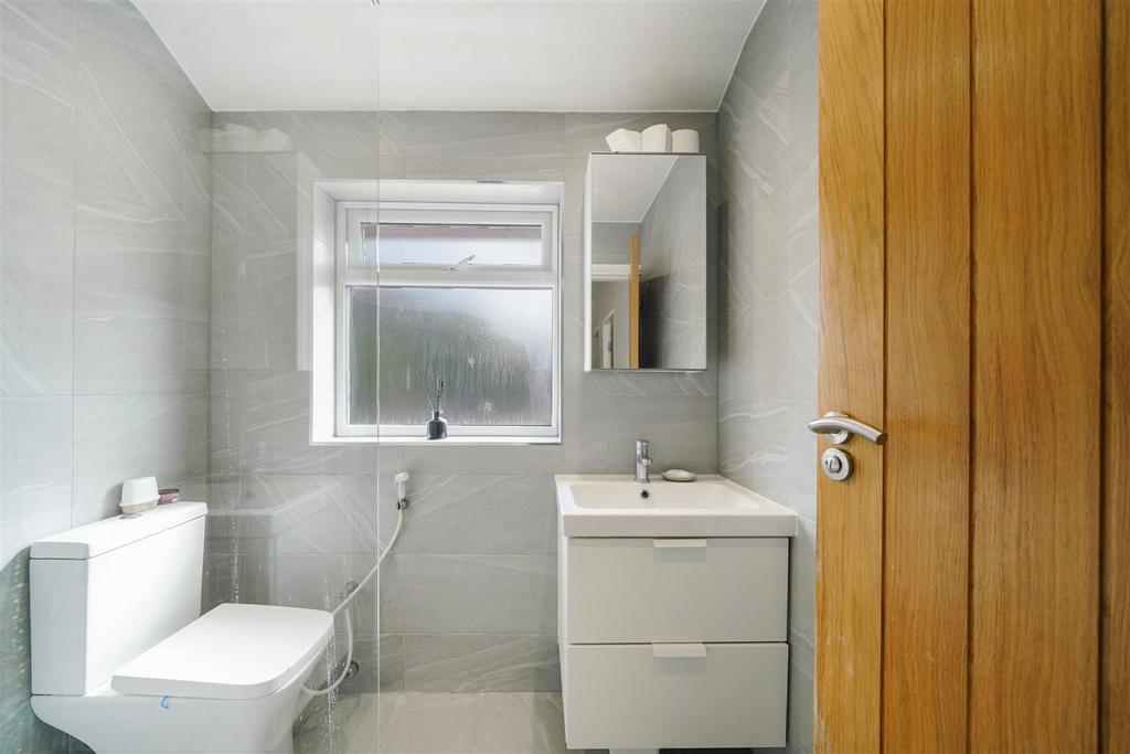 20 Robin Hood Way - IWe9 Xe POow G4ng Yg Pdi C.jpg