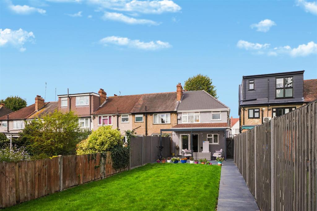 20 Robin Hood Way - r If NA5w Wvj0b Wxp3 KFf P.jpg
