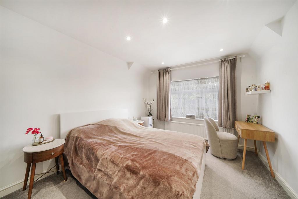 20 Robin Hood Way - U1 KUq Li XA4 AGfv BKa UWV.jpg
