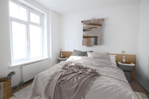 undefined, ELM ROAD, LEATHERHEAD, KT22