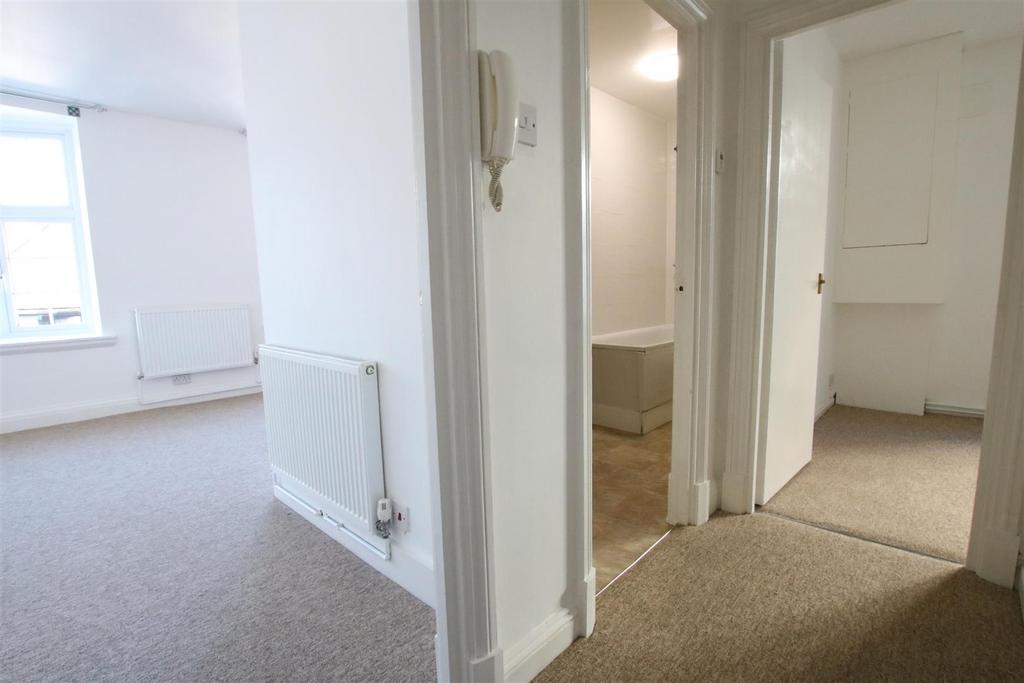 Hallway.JPG