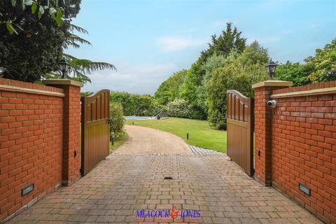 6 bedroom detached house for sale, Church Lane, Hutton, Brentwood