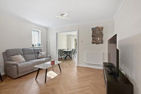 4 bedroom detached house for sale, Guinea Close, Braintree, CM7