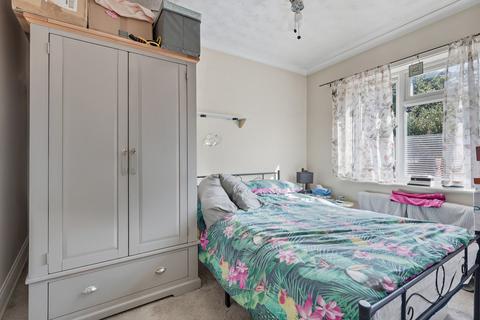 undefined, Aveley RM15