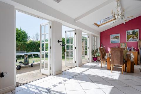 6 bedroom character property for sale, Townhouse Road, Costessey