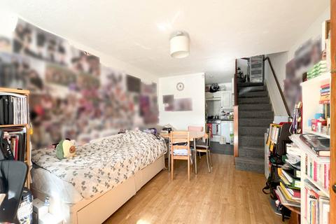 28 Tregaron Gardens, New Malden, KT3 3AF
