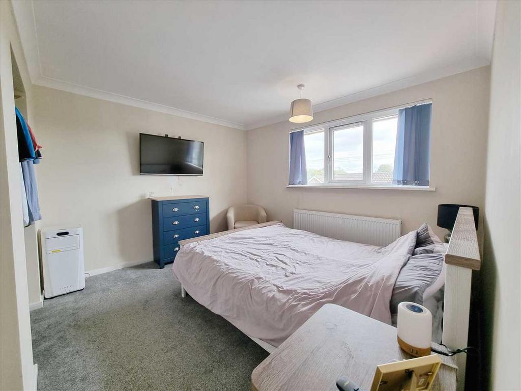 Bedroom 1: