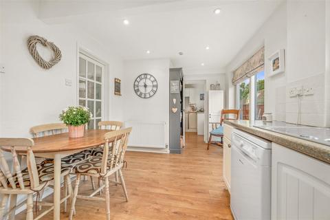 4 Alne Close, Henley-in-arden, B95 5JZ