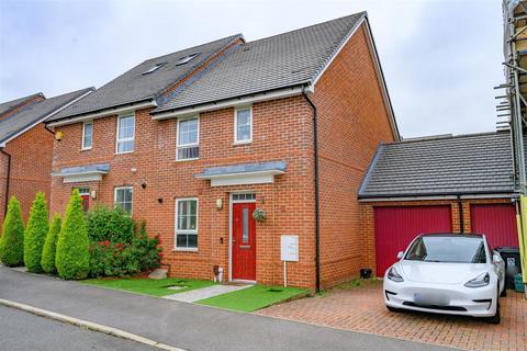 3 bedroom semi-detached house for sale, Woodwhite Way, Hemel Hempstead