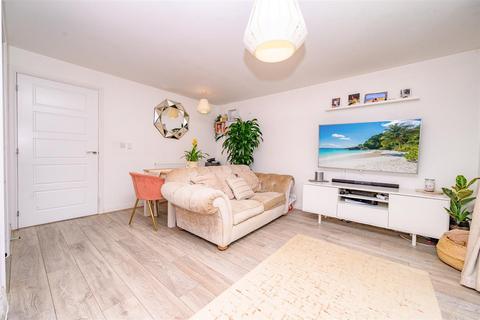 3 bedroom semi-detached house for sale, Woodwhite Way, Hemel Hempstead