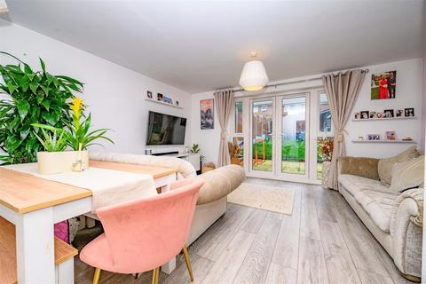 3 bedroom semi-detached house for sale, Woodwhite Way, Hemel Hempstead