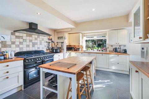Hill House Tattenham Corner Road, Epsom, KT18 5PP