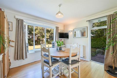 Hill House Tattenham Corner Road, Epsom, KT18 5PP
