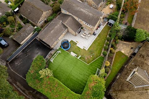 4 bedroom detached house for sale, Headlands, Liversedge, WF15