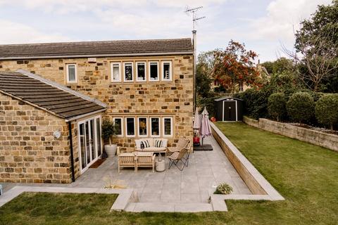 4 bedroom detached house for sale, Headlands, Liversedge, WF15