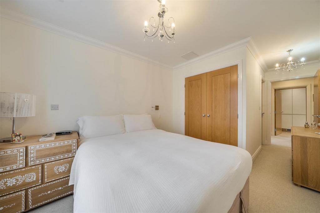 Bedroom: