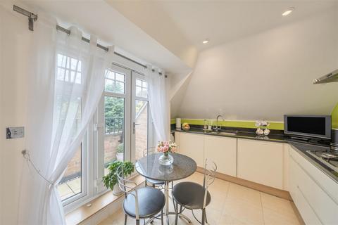 undefined, High Road, Bushey WD23