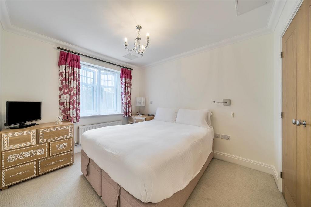 Bedroom: