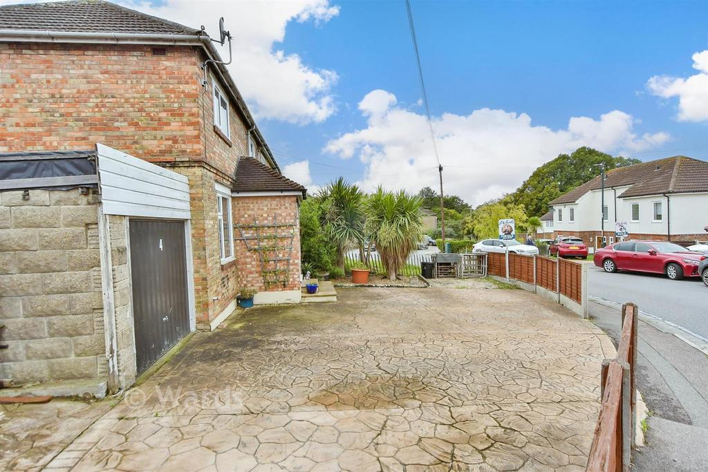 Driveway/Parking