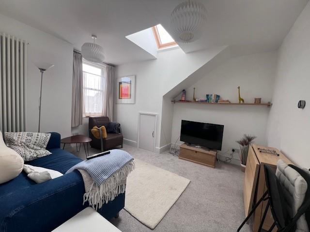 Living Room 1.jpg