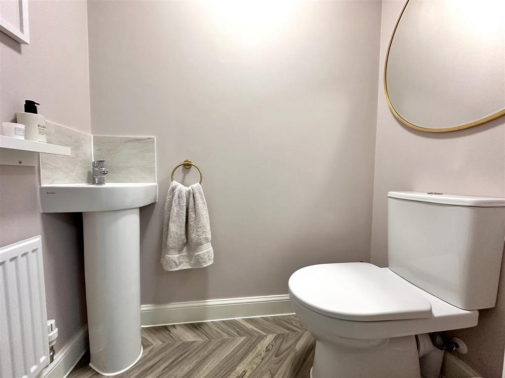 Ground Floor W.C 436