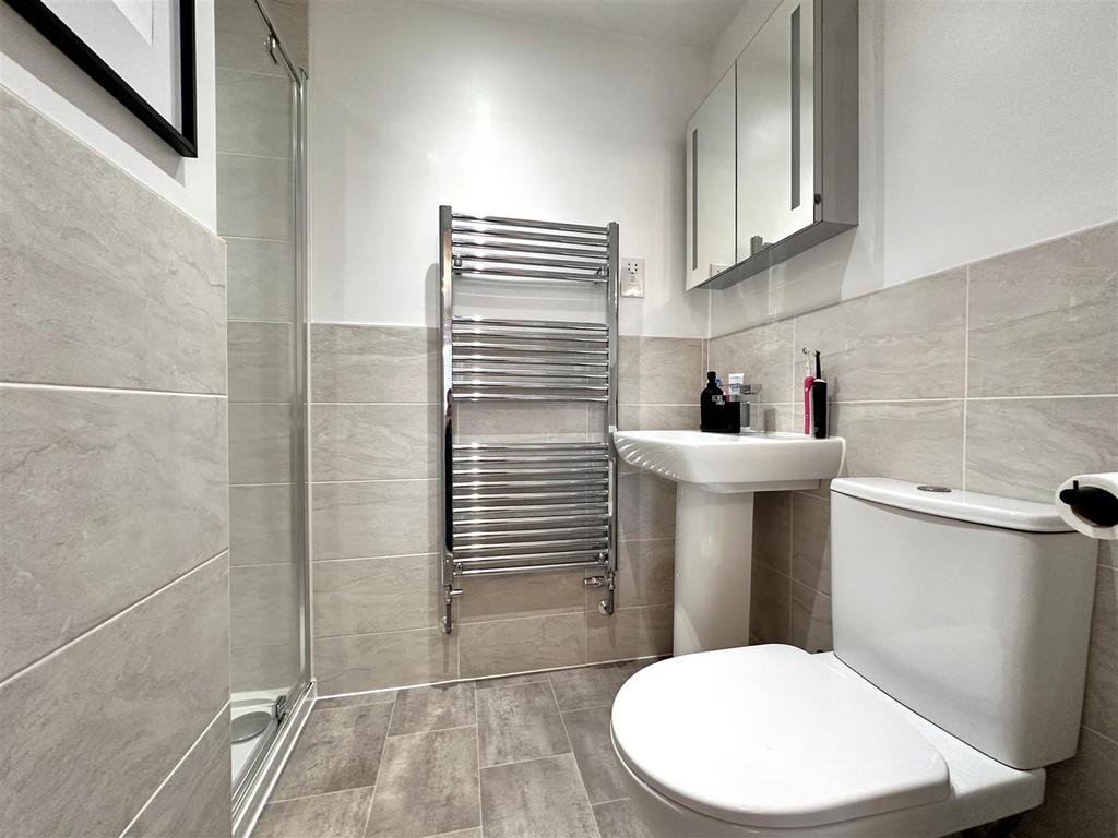 En-Suite Shower Room 382