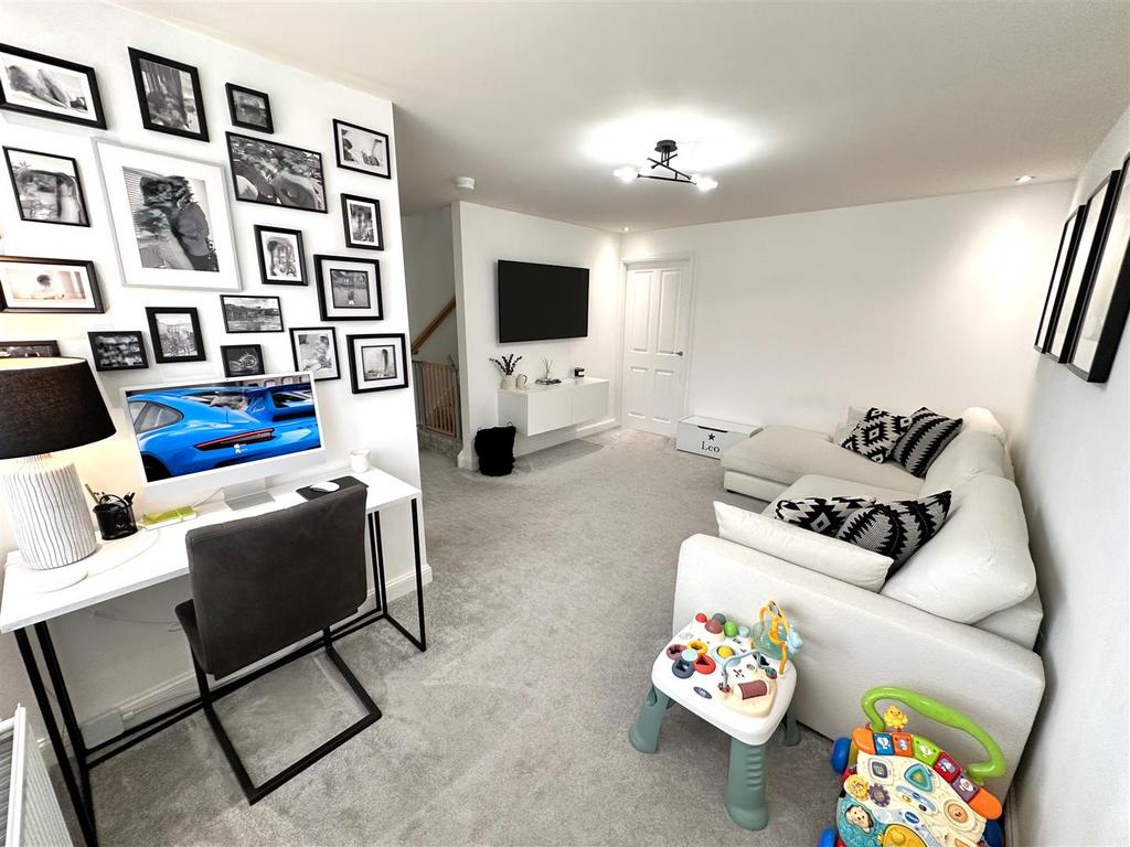 Generous Living Room 428