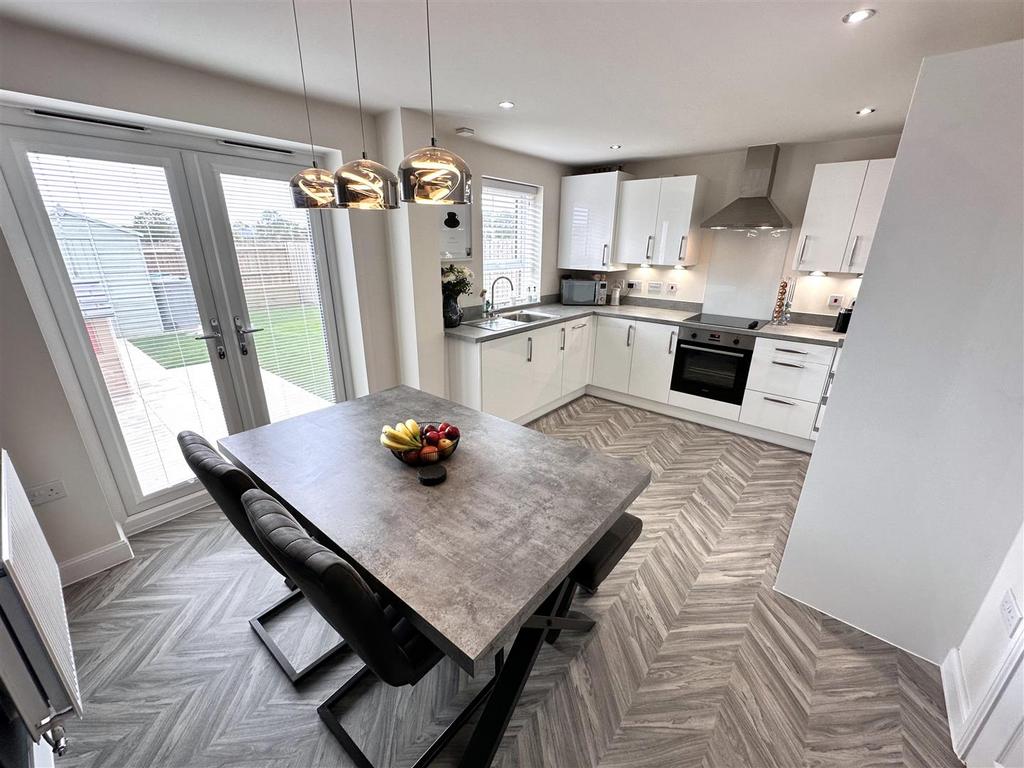 Superb Dining Kitchen 409