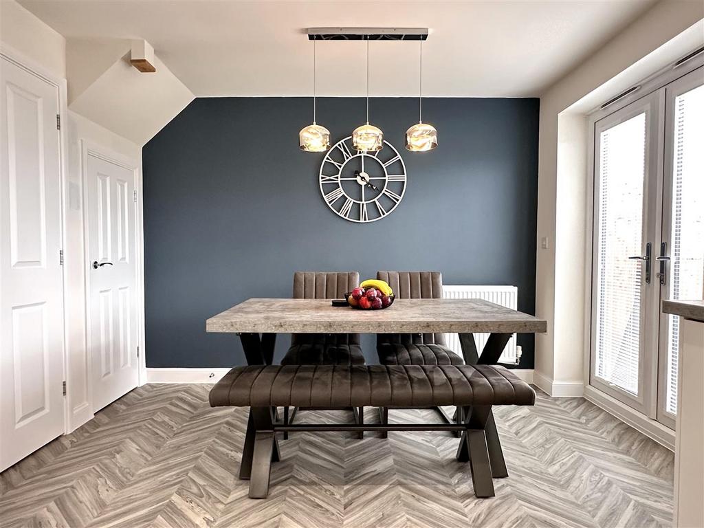 Dining Area 406
