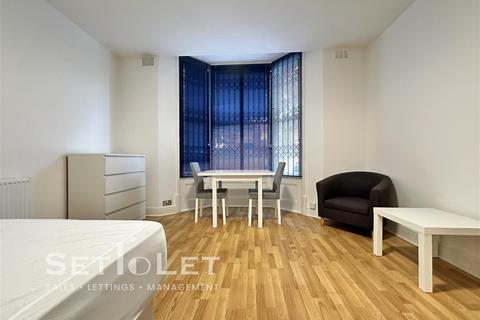Studio to rent, Evington Road, Near Victoria Park, Leicester