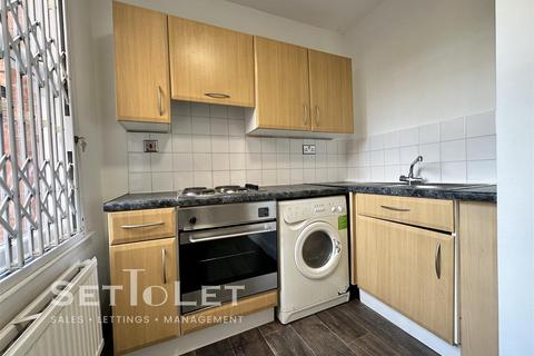 Studio to rent, Evington Road, Near Victoria Park, Leicester