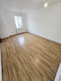 3 bedroom semi-detached house to rent, Weymouth Close, Beckton, London