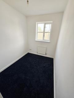 3 bedroom semi-detached house to rent, Weymouth Close, Beckton, London