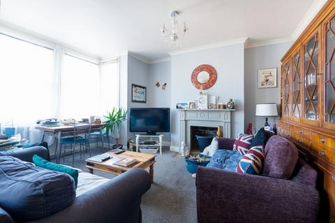 2 bedroom flat for sale, Lyndhurst Road, Ramsgate CT11