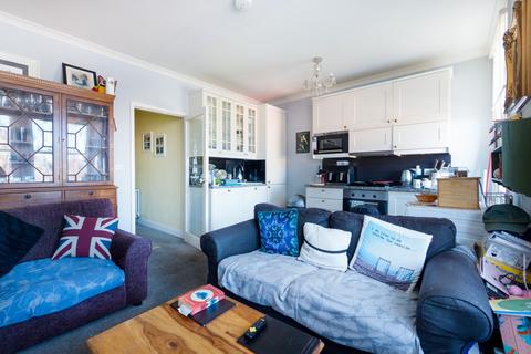 2 bedroom flat for sale, Lyndhurst Road, Ramsgate CT11